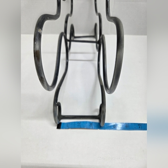 Elegant Silver Metal Wine Rack - Picture 4 of 7